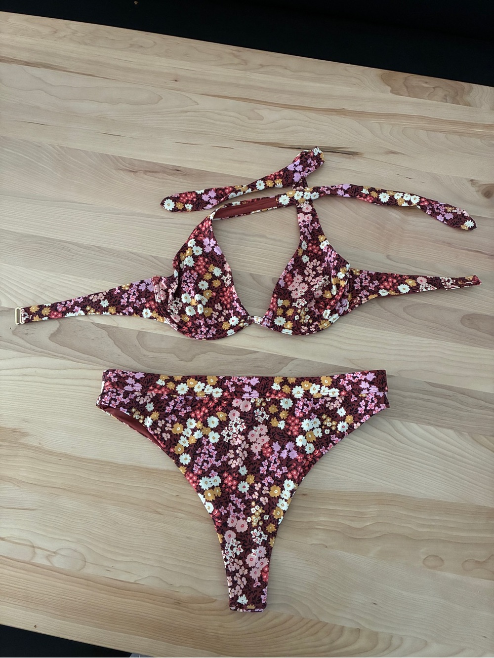 Billabong - Women Floral Two-Piece Bikini Swimsuit - Large/XL